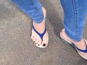 flip flops walking