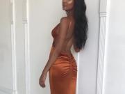 Chicas modelando vestidos 2