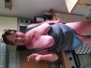 Nackt in der Kueche
