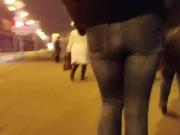 Sweet MILF's ass at the early morning