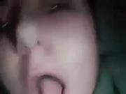 COROA SENDO FUDIDA