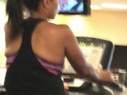 Booty wobbling on treadmill