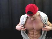 Poppers under muscular instructional commands