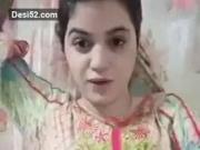 Famous Pakistani tiktoker varil video