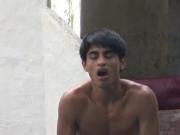 Old cop rims a naked twink outdoors