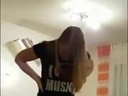 MOUTH PISSING CUTE BLONDE PISSED ON