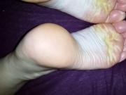 feet4 hd wife