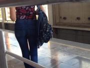 Nice ass in jeans, culo apretado