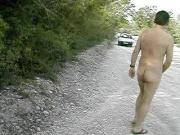 algaycho jo in front a man in his car