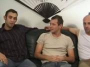 Great amateur threesome on the sofa
