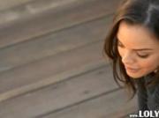beauty rubbing the clit behind the house