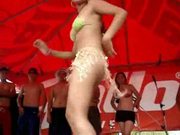 Chapina guatemala chica bailando punta