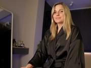 Horny Stepmom Woke Up Her Stepson to Fuck Him