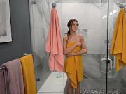 Nikki Nicole Gives Shy Stepbro A Steamy Shower BJ - S35:E10