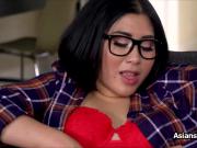 Solo fun turns to oral play with Korean girlfriend