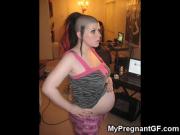 9 Months Pregnant GFs Naked!