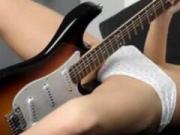 Unbelievable blond and her guitar