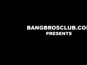 Blonde hottie Alexis Texas gets some good pussy pounding