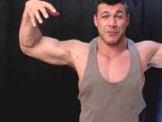 Using the double bicep pose to mind control a submissiv