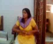 Aunty showing
