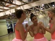 Lesbian ballerinas loved licking their pussies