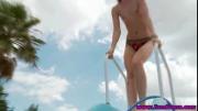 Teen gfs kissing in the pool