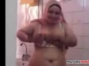 Mature Arabic Maid Wants Cock