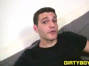 Mike shows how good wanker does it on his solo audition