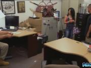 Pornstar got fucked to the pawnshop