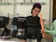 Silk queen gobbles it up