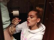 Public Amateur Teenager Blowjob in Toilet