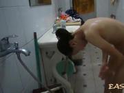 Window bath voyeur