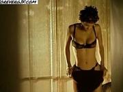 gif HALLE BERRY