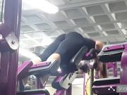 Candid ass & cleavage - gym girl bent over in tights