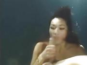 How to suck dick underwater