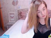 Hot Babe Having a Great time playing her pussy