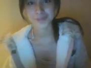 Latina muestra tetas ante publico