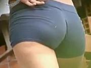Candid Video of a Babe Wearing Tight Blue Shorts