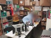 A guard drills pussy if a teen thief