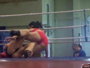 Tribbing les babe wrestling her dyke opponent before strippin