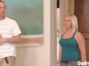 Darrell and Nikki head to swingers mansion for the first time