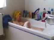 Spied my Mom shaving her pussy in bath