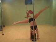 Hotest pole dance ever