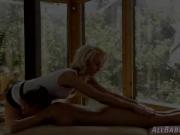 Masseuse fingers pussy