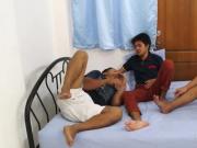 Asian Twinks Gay Bareback Threesome
