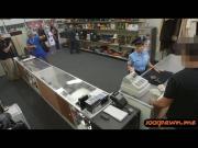 Lady police officer nailed in a pawnshop