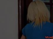 Lesbo milf squirts teen