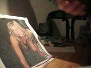 Intense cumshot on a pic of Juliastarlight